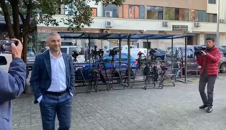 Deputeti i PD-së Bledion Nallbati paraqitet në SPAK