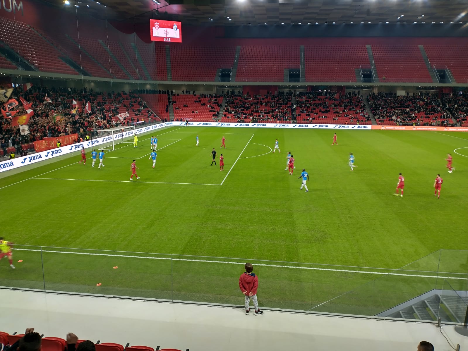 Derbi vishet blu, Tirana e Bordin funksionon