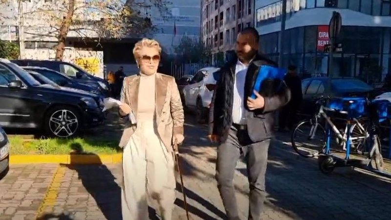 Dhunoi punonjësin e sigurisë në Gjykatën e Vlorës, Apeli liron nga arresti shtëpiak avokatin e Kryemadhit