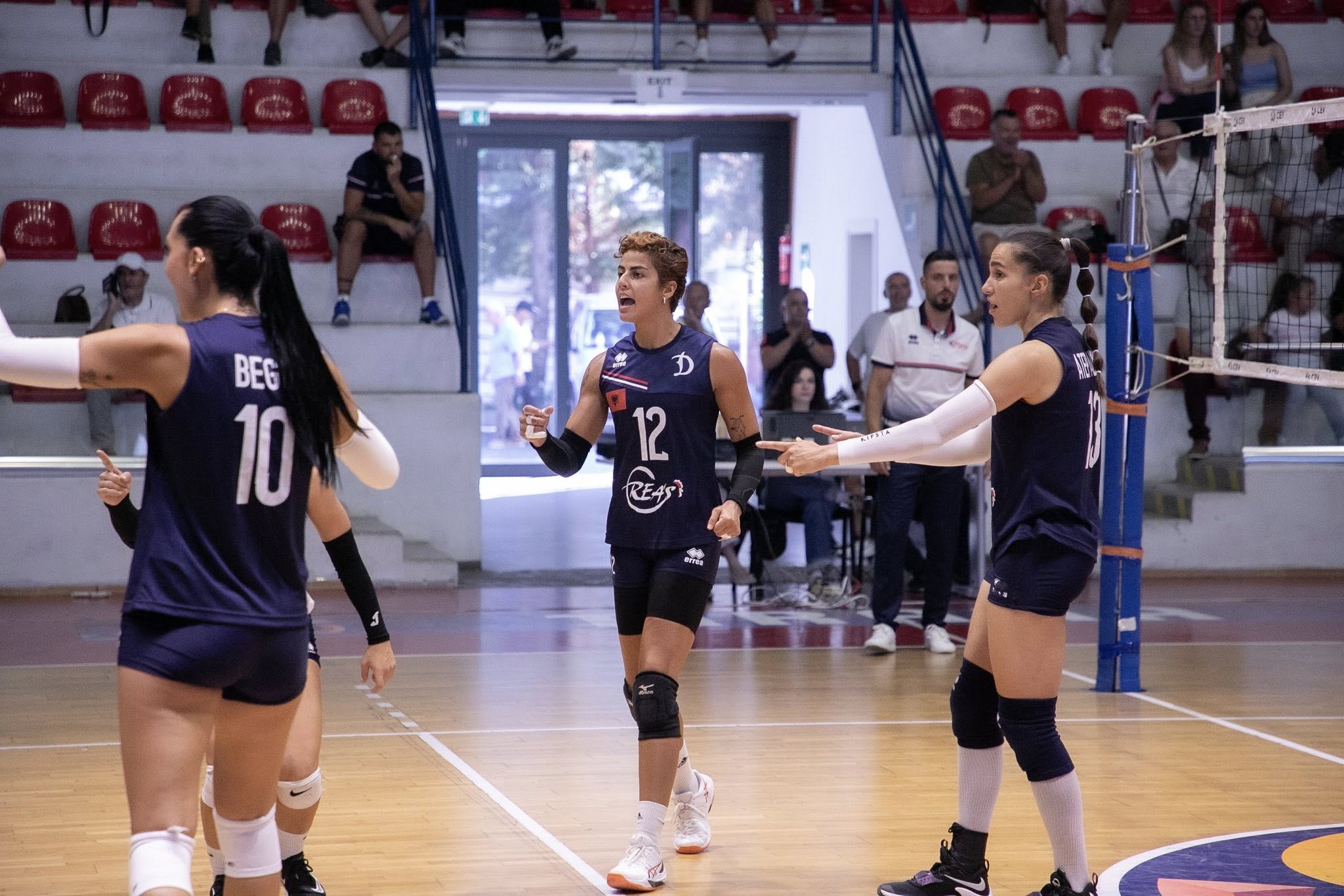 Dinamo përplaset me FSHV për çështjen e gjinisë së lojtares dhe liston parregullistë e kryera nga Federata