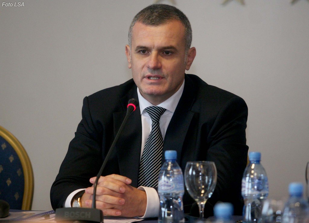 Dita Ndërkombëtare e të Moshuarve, Bujar Leskaj: Në Shqipëri janë realisht të varfër, e kam të vështirë t’i uroj