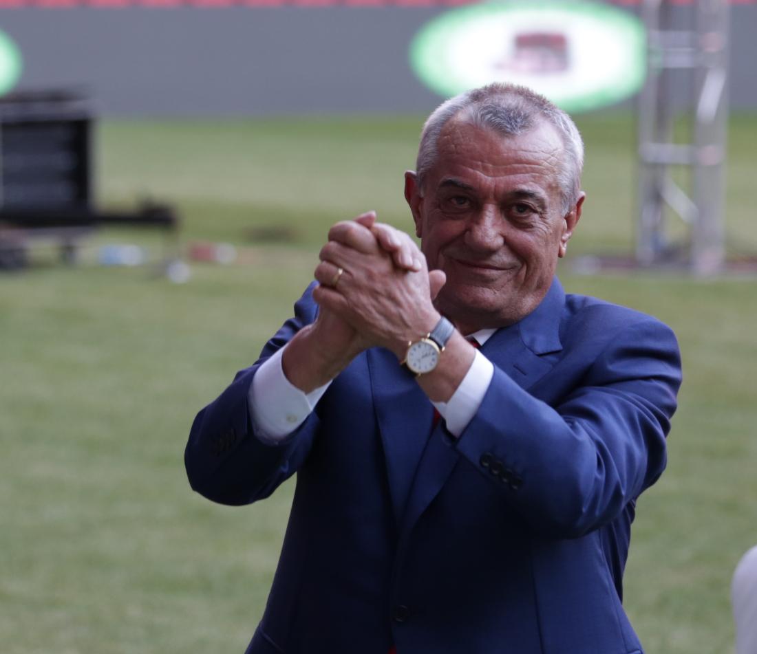 Djali i Gramoz Ruçit me park fotovoltaik, mori 50.000 m2 ranishte buzë detit nga Armando Subashi!