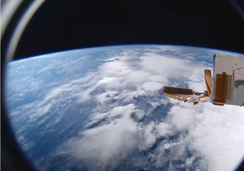 Dokumentari i parë hapësinor 8K i “Shenzhou 13” pritet me interes nga shikuesit