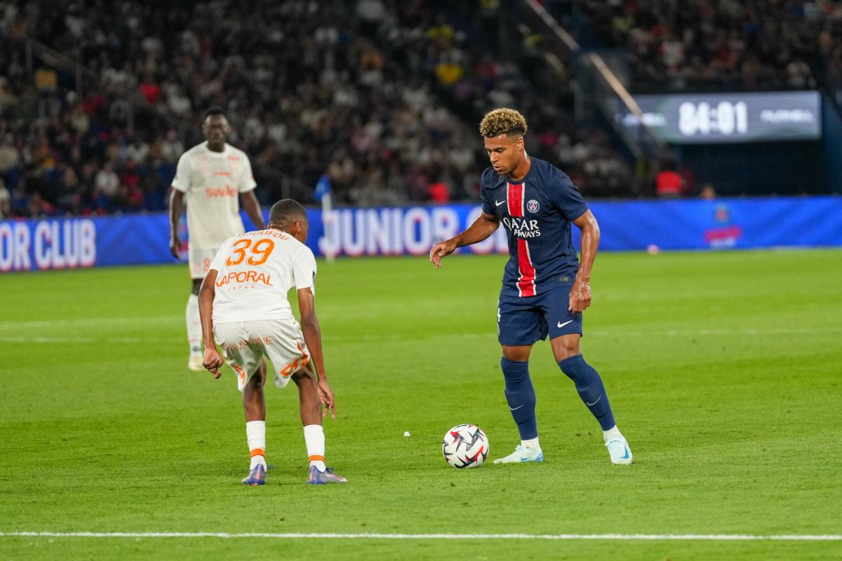 Doli nga fusha mes lotësh pas dëmtimit, PSG humbet për disa javë talentin francez