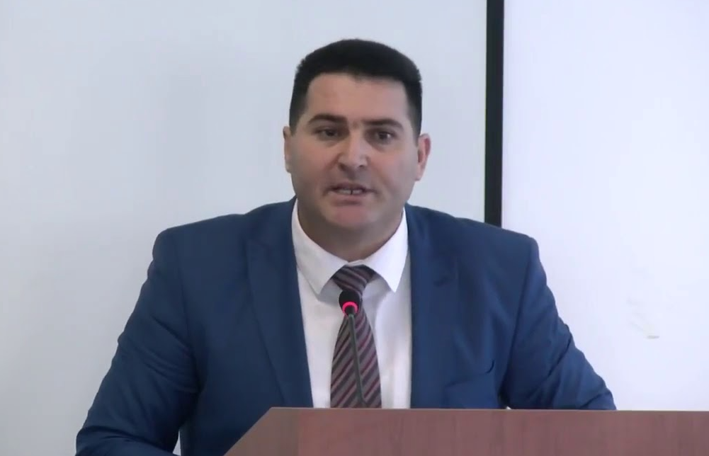 Drenori: Zgjedhja e nënkryetarit nga pakicat serbe mund të rikthejë bllokadën në Kuvend