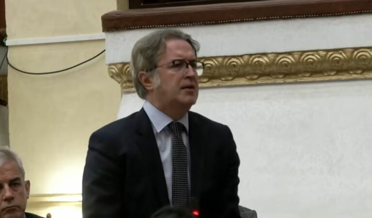 Dumani dhe Çela në Kuvend/ “Hera e parë në 32 vite!”, Alizoti: Dua t’i pyesim drejtpërdrejtë raportuesit