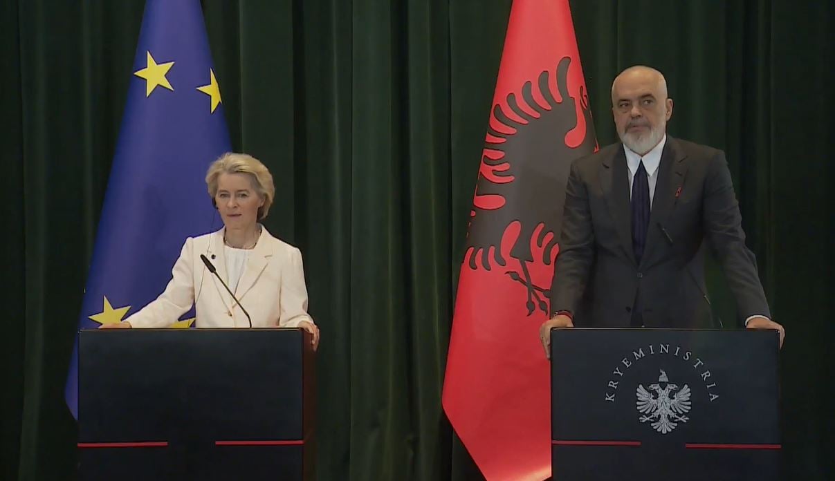 “Dyert e sektorit janë të hapura për kompanitë tuaja”, Von der Leyen me vlerësime për Shqipërinë: Bashkëpunimi me BE, ndryshime të forta ekonomike për vendin