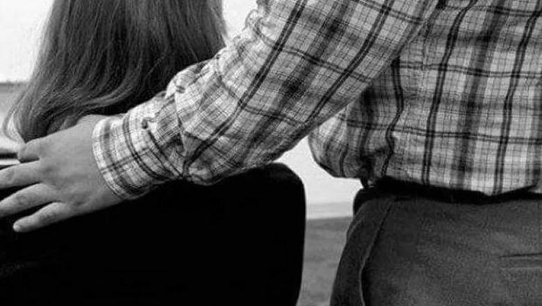 Dyshohet se u dërgoi mesazheve dy shoqeve të vajzës së tij, 50-vjeçari në Sarandë nën hetim për ngacmim seksual