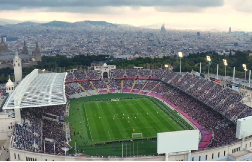 E pazakontë/ Televizioni hoqi menjëherë kamerën, arbitri nisi lojën dhe lojtarët te Barcelona-Girona nuk lëviznin nga vendi