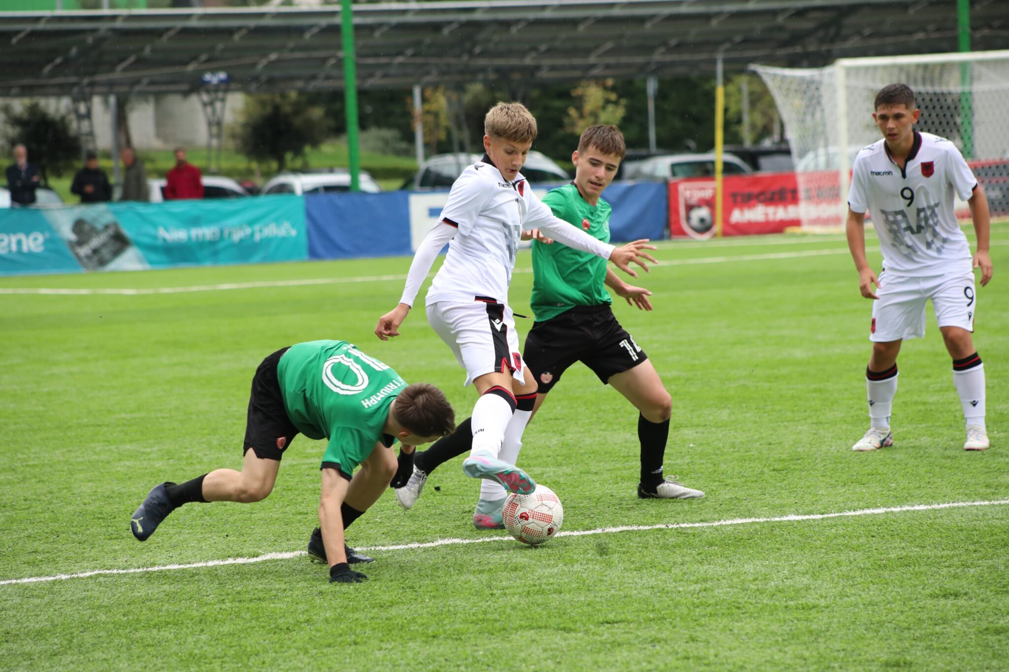 Elite Youth Development Academy, ndeshje miqësore me ekipet e Triumph Academy