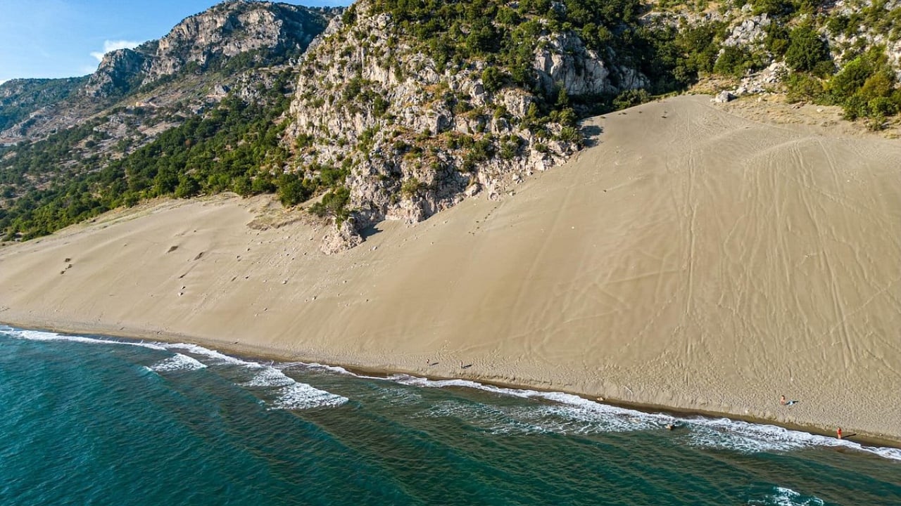 EMRAT/ Falsifikim dokumentesh te Rana e Hedhun dhe shpërdorim detyre/ Pas urdhrit të Gjykatës, arrestohen 9 personat e përfshirë