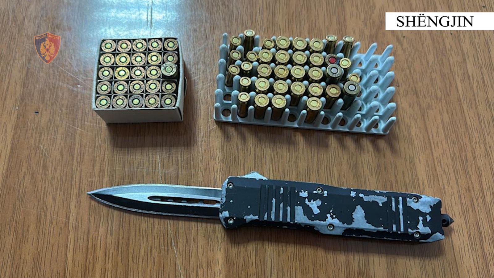 EMRAT/ U kapën në flagrancë me drogë dhe armë të ftohta, arrestohen tre persona në Shëngjin! Procedohet edhe një 17-vjeçar