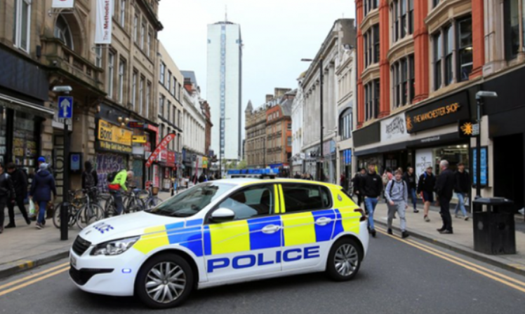 EMRI-FOTO/ Drejtonte grupin më të madh të shpërndarjes së kokainës në Britani, arrestohet 34-vjeçari shqiptar