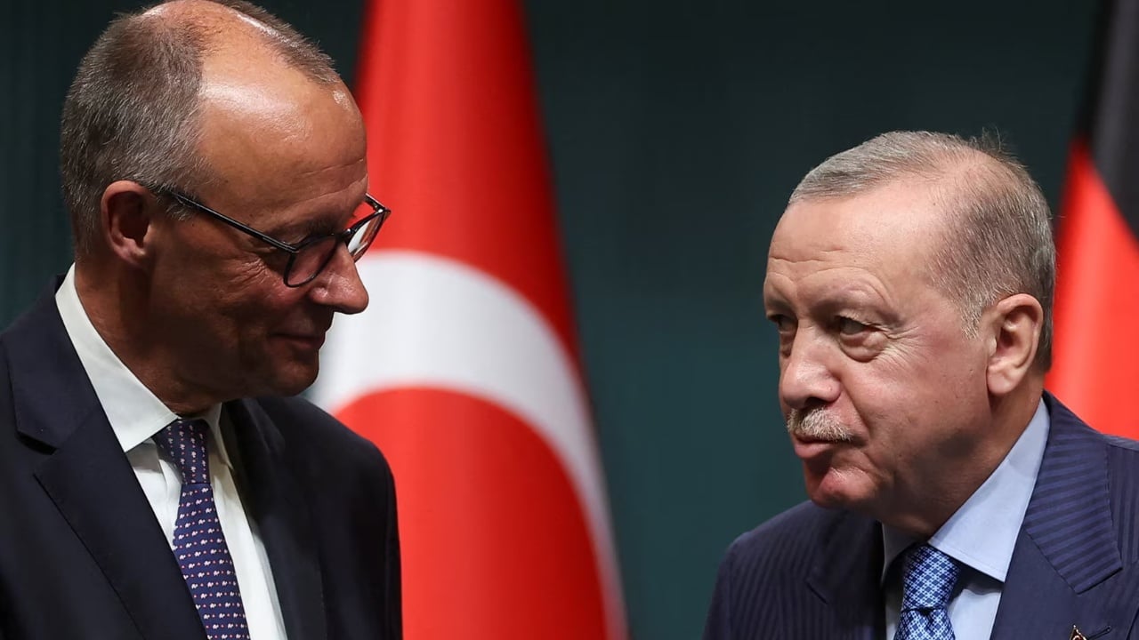 Erdogan-Merz përplasen për Gazën/ Debati në publik, presidenti turk: Pse nuk e sheh Gjermania gjenocidin e Izraelit?