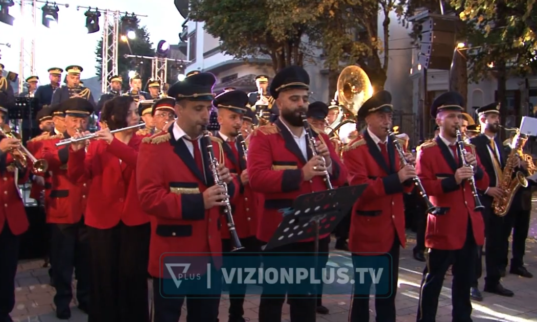 Festivali ndërkombëtar i bandave, pesë grupet pjesëmarrëse i dhanë gjallëri rrugëve të Korçës