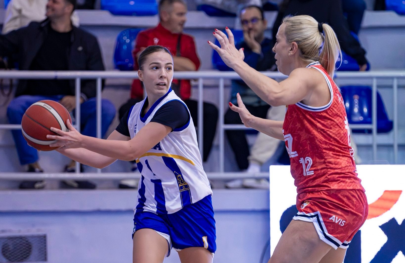 Flamurtari “poker” fitoresh dhe nis shkëputjen, Tirana fiton derbin me ngjitet e dyta