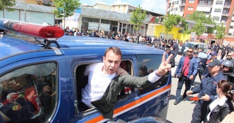 FOTO / Pas Albana Vokshit, edhe Balliu del ‘zbuluar’. Detajet nga ChatGPT, ku shkruajnë reagimet politike