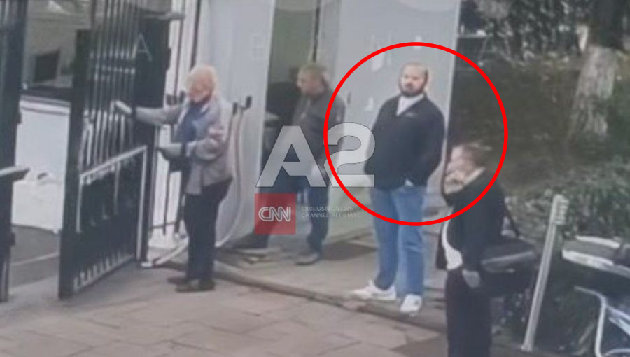 FOTOLAJM / Pasi vrau gjyqtarin, Elvis Shkambi po e priste Policinë me duar në xhepa