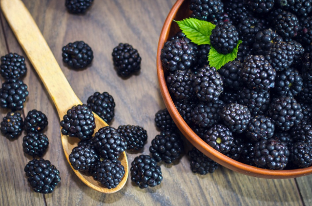 Frutat që ulin tensionin e gjakut dhe kolesterolin!