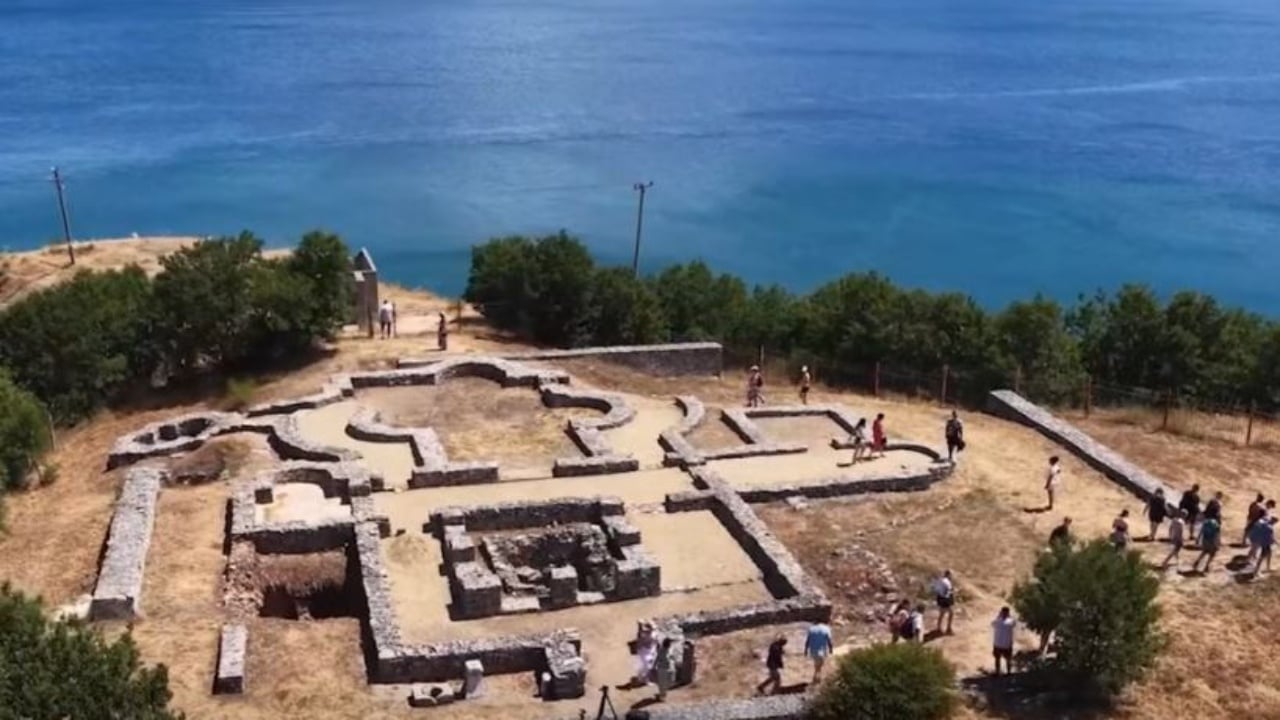 Fshati i Linit shpallet “Ansambël Arkitektonik Urban”, Rama ndan videon