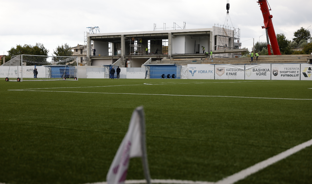 FSHF inspekton punimet në stadiumin e Vorës, tribunë moderne dhe standarde ndërkombëtare