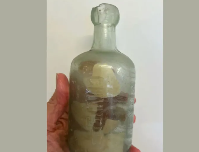 Gjenden në bregun australian mesazhet në shishe të Luftës së Parë Botërore