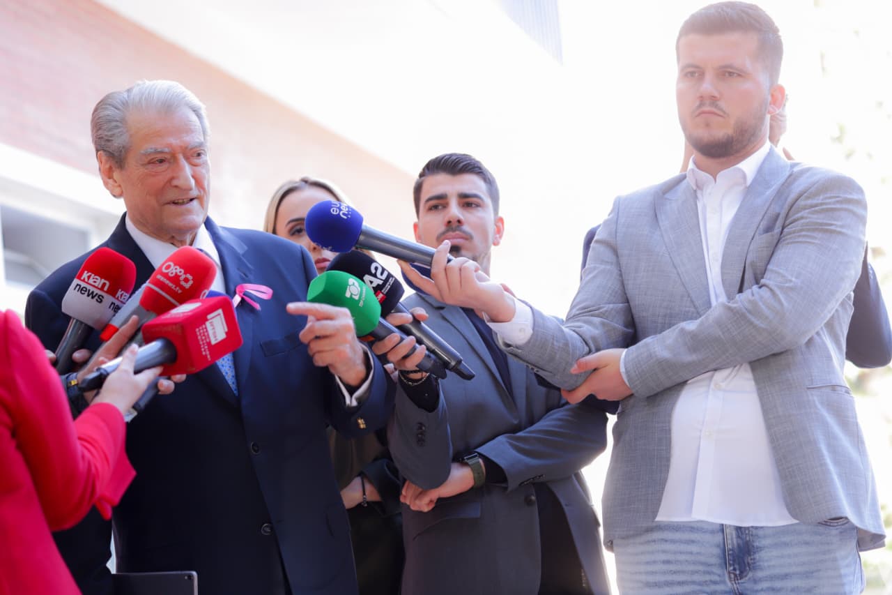 GJK pezulloi dekretin për zgjedhjet në Tiranë/ Berisha: Fitore për Veliajn, Begaj duhet shkarkuar