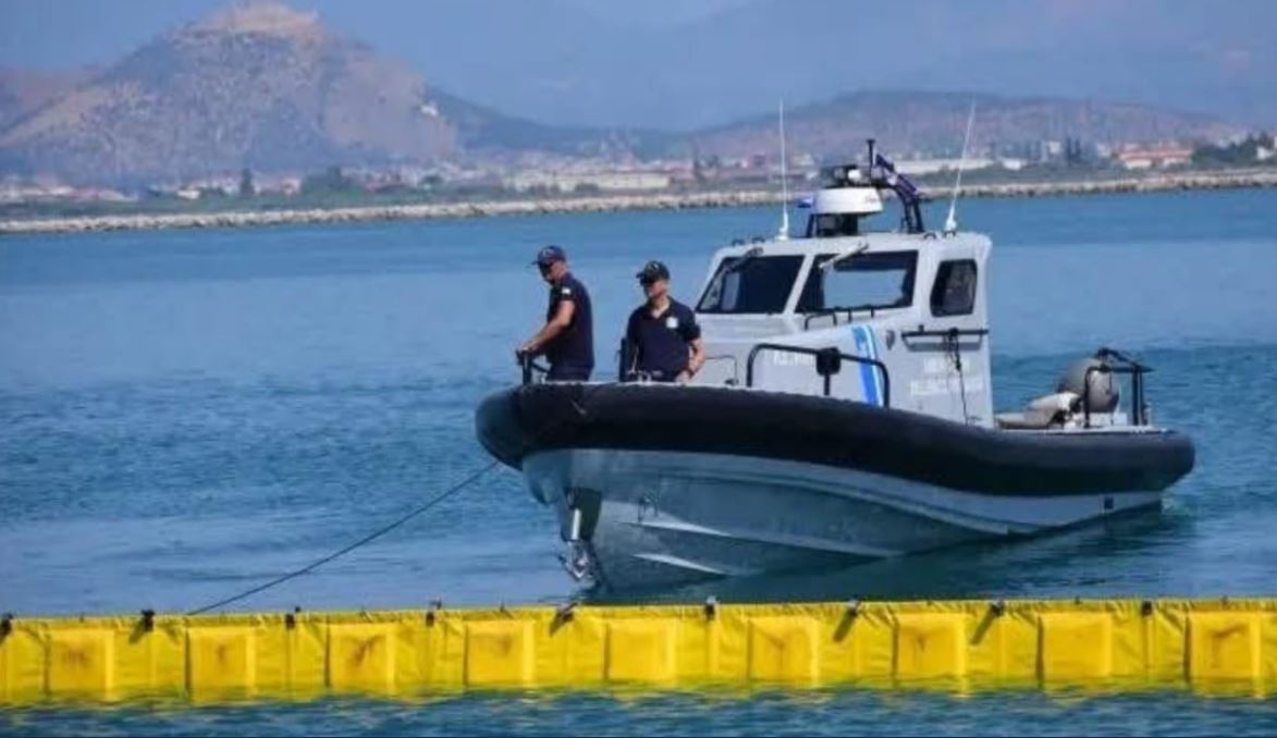 Gomone me drogë nga Shqipëria, zbulohen 80 kilogramë marijuanë. Në pranga 50-vjeçari