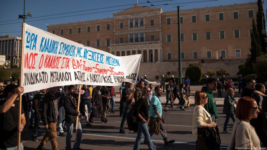 Greqi: Grevë e përgjithshme kundër orëve shtesë të punës