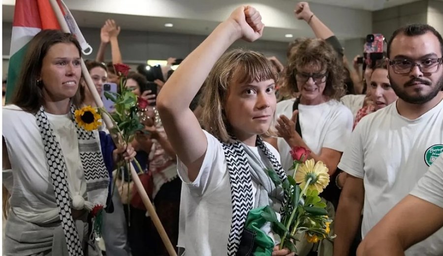 Greta Thunberg midis 171 aktivistëve të flotiljes të deportuar nga Izraeli pas një përpjekjeje të dështuar për të arritur në Gaza