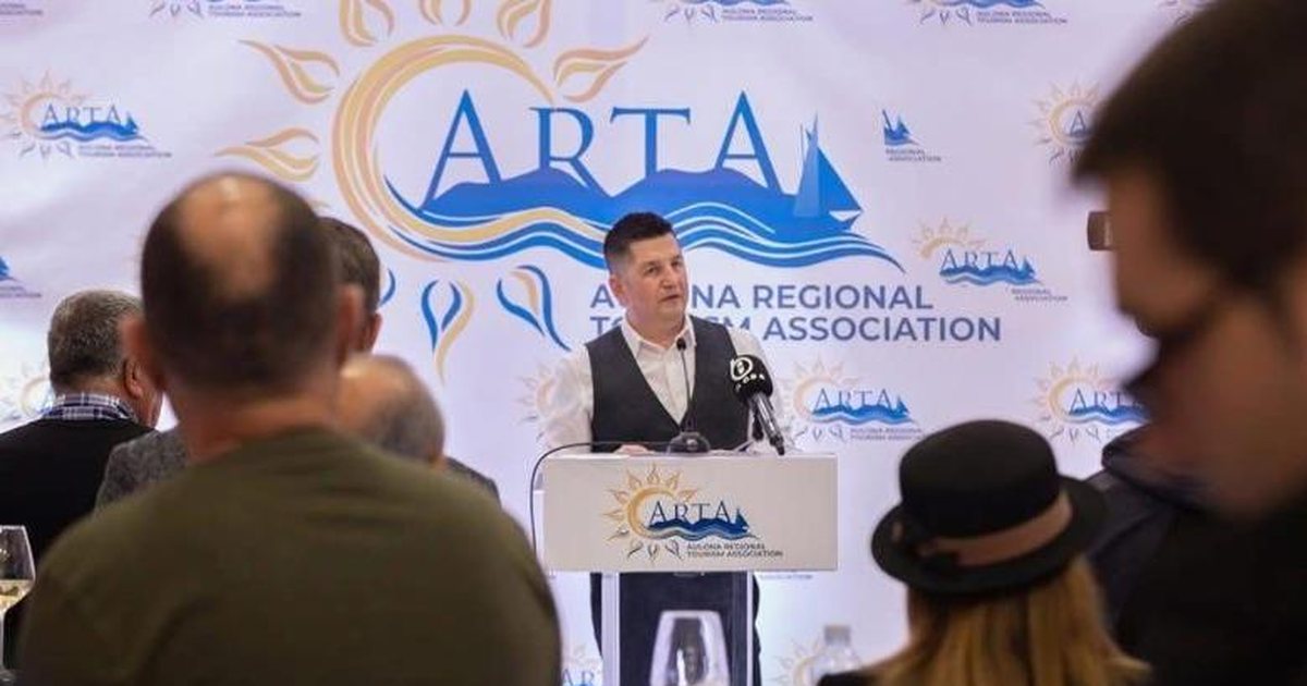 HABIA/ Kandidati i pavarur në Vlorë me dy emra dhe pa arsim të lartë, nënshkrimi i çuditshëm në KQZ: Studime aktive/ online