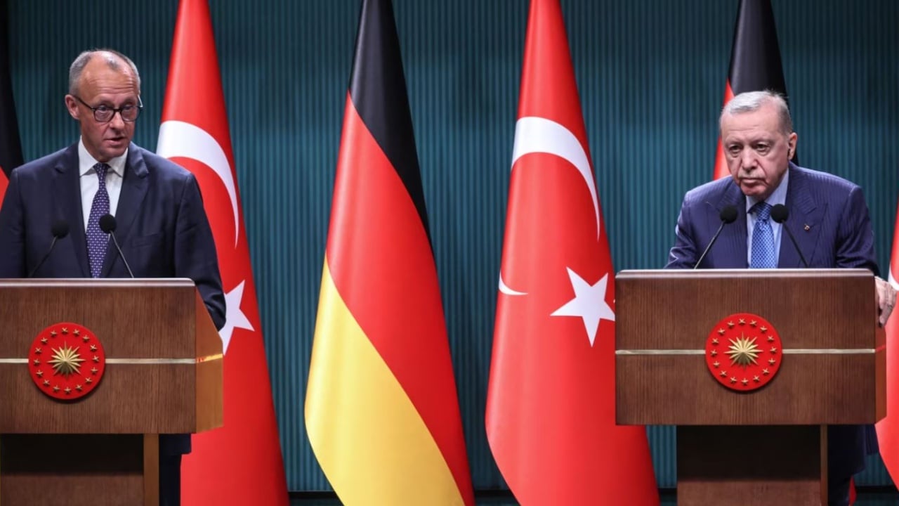 “Hamasi nuk ka bomba e as armë bërthamore”/ Erdogan i ashpër me Merz: Izraeli ka synuar që të shtypë Gazën përmes urisë dhe gjenocidit