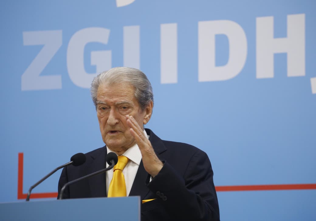 “Histori kukulle”/ Berisha komenton reagimin e Begajt: Nëse do thoshte u pendova, kjo do më habiste, duhet…