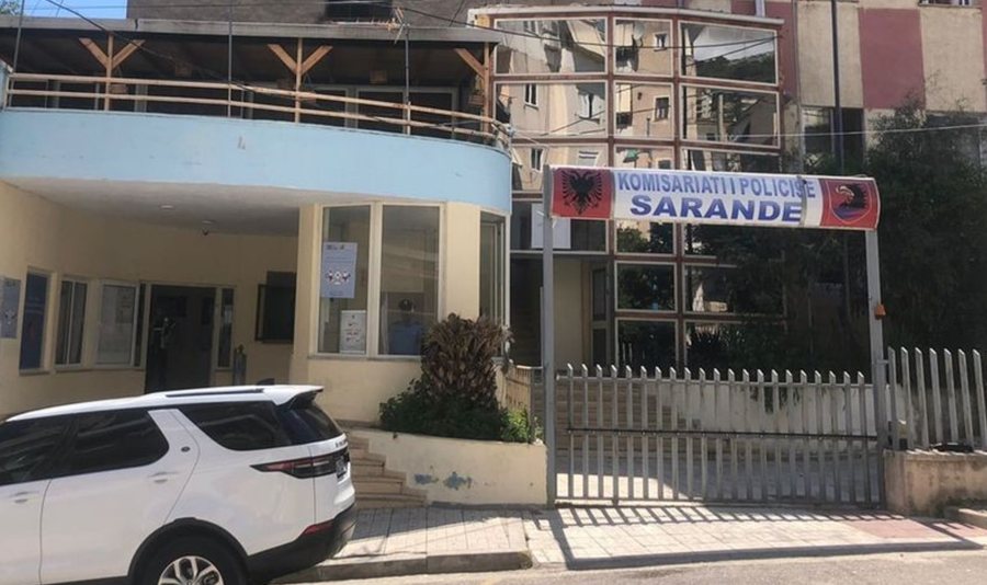 I kërkoi 50 mijë euro duke e shantazhuar në rrjetet sociale, arrestohet 44-vjeçarja