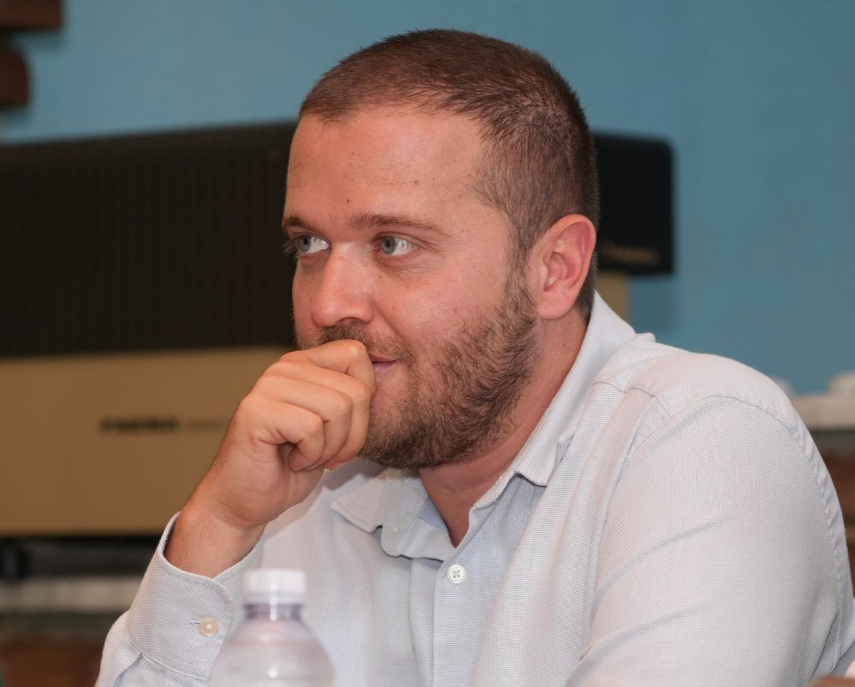 Iku nga Kuvendi pas debatit me Berishën që e akuzoi për shpifje, Bido: Ika për arsye…