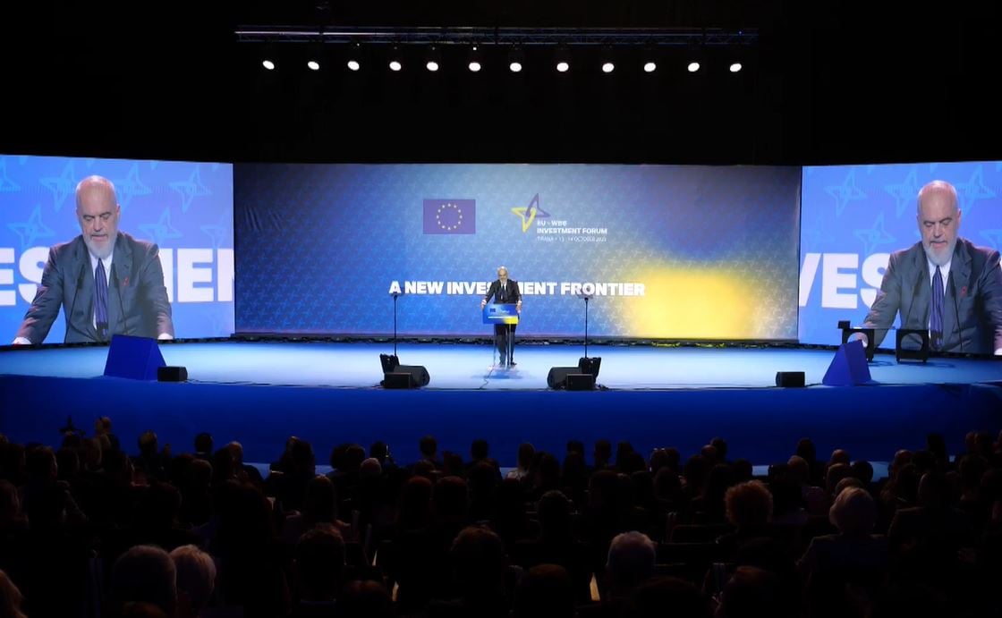 Incidenti gjatë fjalës së Ramës në Forumin e Investimeve, batuta e kryeministrit shkakton të qeshura: Ky është ilustrimi i…