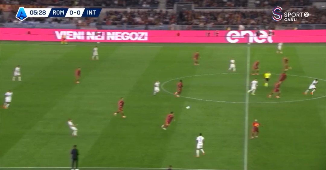 Interi fiton mes polemikave, një gol i dyshimtë i jep kreun e renditjes zikaltërve