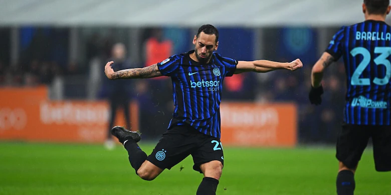 Interi “zgjohet” në pjesën e dytë, zikaltërit rikthehen te suksesi, mposhtin Fiorentinën