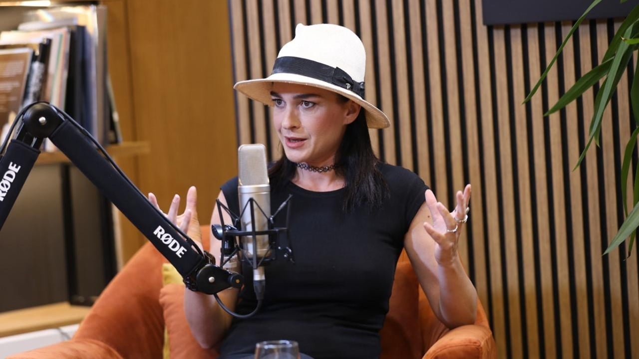 “Italia ishte burgu im i parë”, Elsa Lila tregon dhimbjen e madhe pas humbjes së nënës në ’97