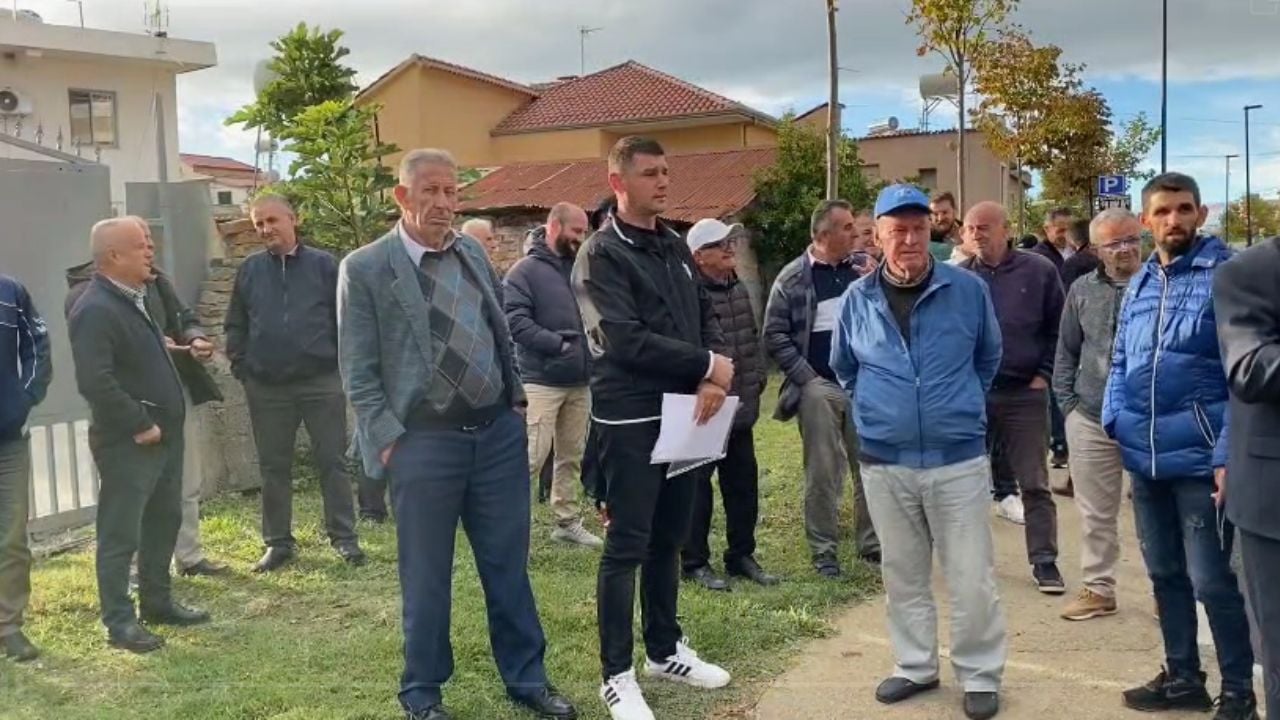 Iu dëmtuan shtëpitë e tokat nga reshjet e shiut, banorët e ish-kënetës kërkojnë zgjidhje pas përmbytjeve të përsëritura