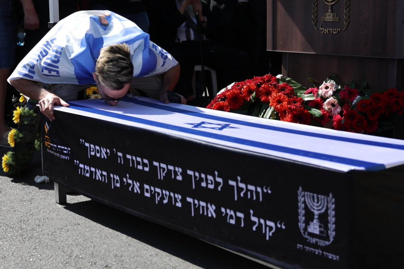 Izraeli merr një tjetër trup pengjesh nga Hamasi përmes Kryqit të Kuq