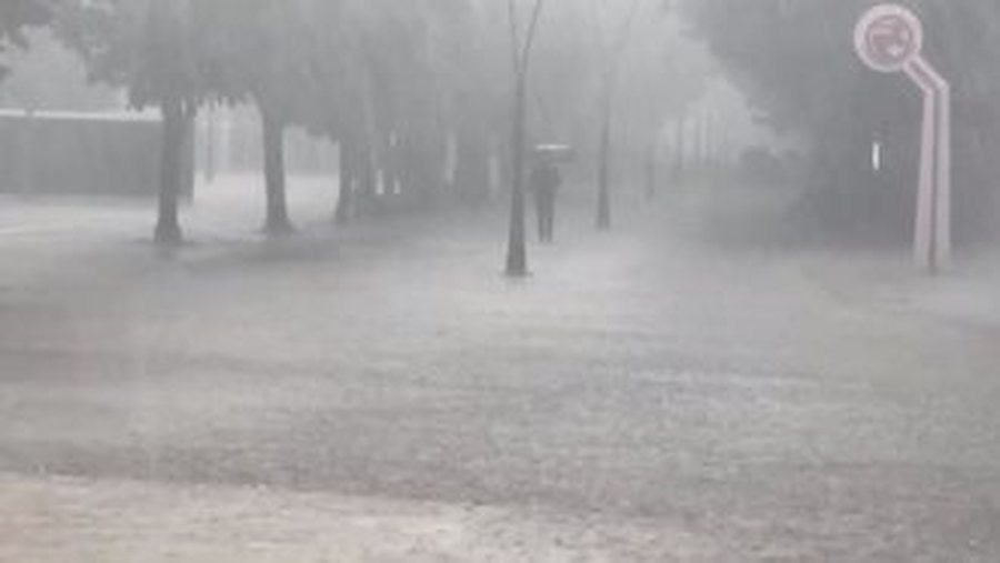 Java nis me rrebeshe e reshje bore, meteorologia Porja paralajmëron ‘surpriza’ për ditët në vazhdim