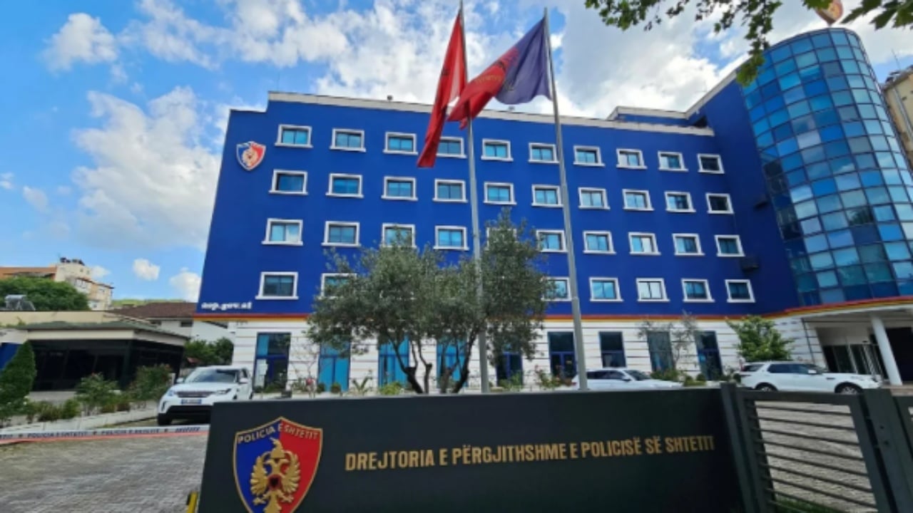 Jep dorëheqjen Drejtori i Policisë, Fatmir Hoxha/ Hapet aplikimi për pozicionet e larta në Policinë e Shtetit