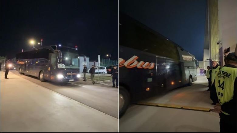 Jo thjesht një ndeshje futbolli/ Kombëtarja mbërrin në stadiumin e Leskovacit nën siguri të paprecedentë