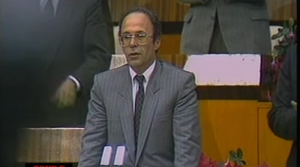 “Ju ditkeni edhe gjuhën e zogjve”, si u mahnit Kostas Simitis me Nanon kur pa se sa gjuhë fliste