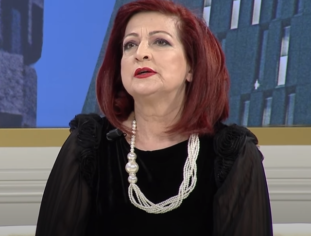 Ju kujtohet kënga “Lulet e majit”?/ Dëgjojeni të kënduar nga Myfarete Laze (Video)