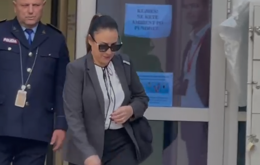 Ka bere vetting SPAK/ Pamela Qirko, motra e Belinda Ballukut është paraqitur këtë mesditë në SPAK