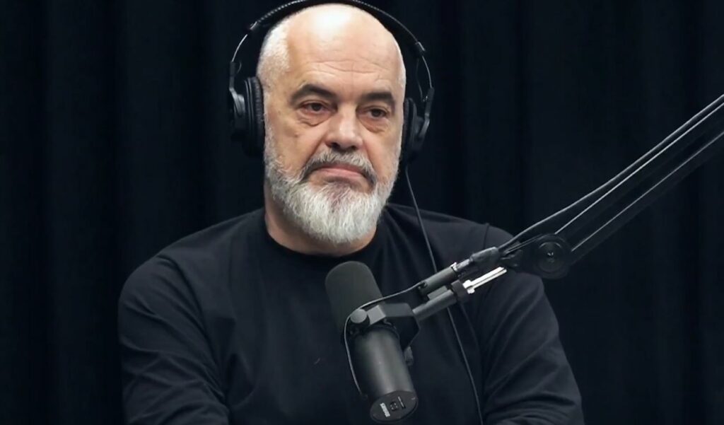 ‘Ka shkrirë gazit edhe Kongresin e PS”! Rama ironi me Binajn: Kandidat i opozitës? Aktorët me role jetojnë…