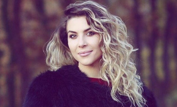 “Kam qenë tabelë qitje për pakënaqësi”/ Olta Boka flet për muzikën dhe mëmësinë