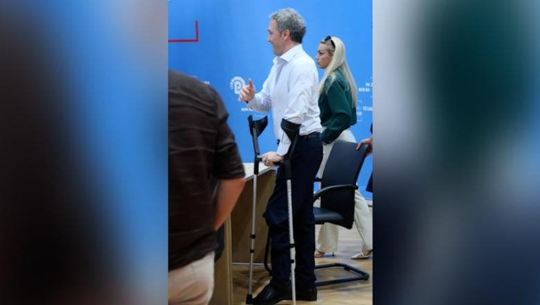 “Kam thyer këmbën”, Bardh Spahia ‘justifikohet’ dhe nuk shkon në gjyq, dështon seanca